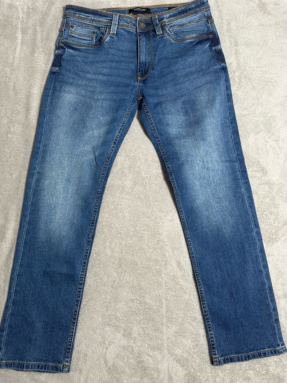Kenneth Cole New York Slim-Fit Stretch Denim Jeans Size 33x29 (32x30 tag)